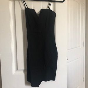 Black bodycon dress